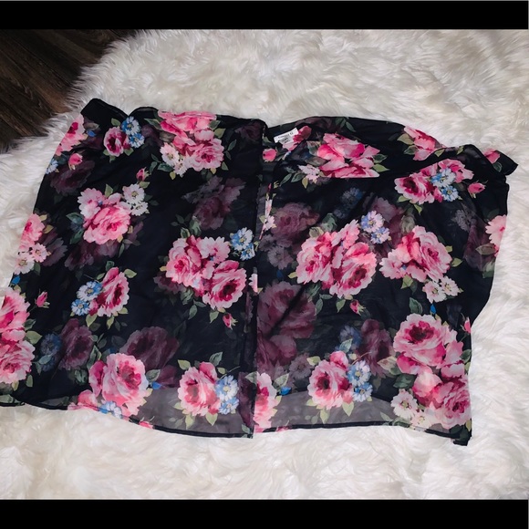 NWOT Beautiful Floral Shawl Kimono - Picture 4 of 4